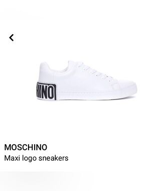 Moschino white maxi logo sneakers. Size 37